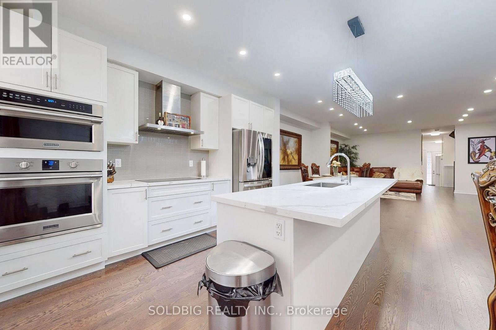 1265 Chee Chee Landing, Milton, Ontario  L9E 1L2 - Photo 6 - W13702338