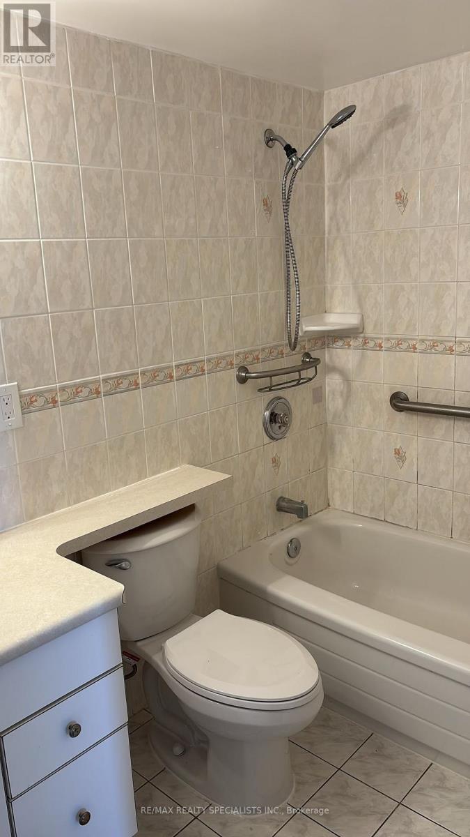 1810 - 85 Emmett Avenue, Toronto, Ontario  M6M 5A2 - Photo 6 - W13702354