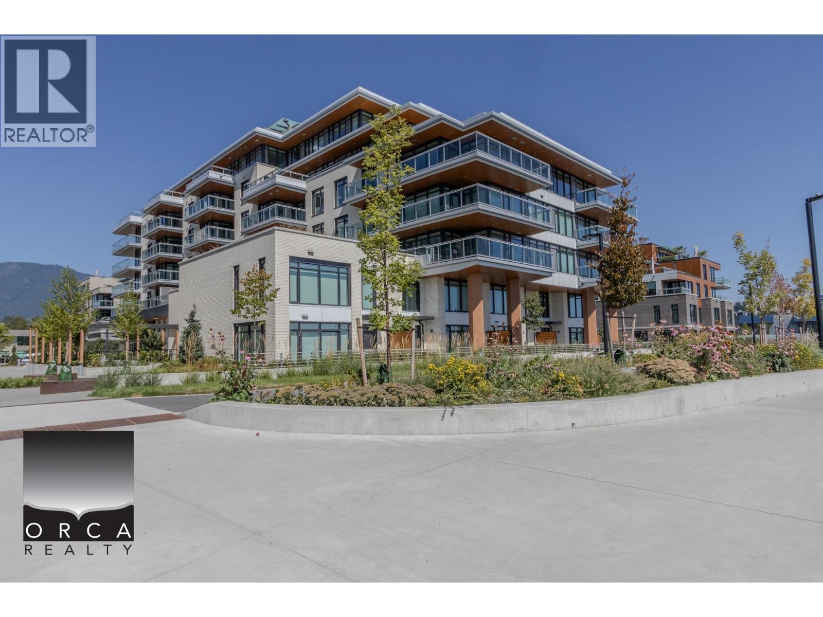 305 777 Harbour Way, North Vancouver, British Columbia  V7P 0G2 - Photo 1 - R3157727