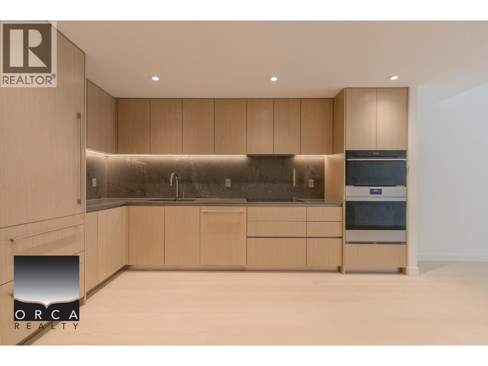 305 777 Harbour Way, North Vancouver, British Columbia  V7P 0G2 - Photo 5 - R3157727