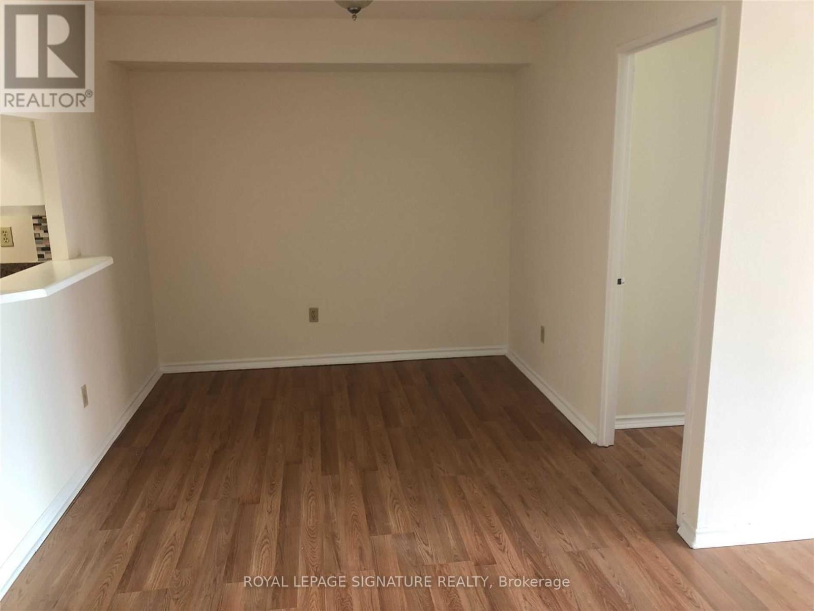 1206 - 265 Enfield Place, Mississauga, Ontario L5B 3Y7 - Photo 3 - W13702366