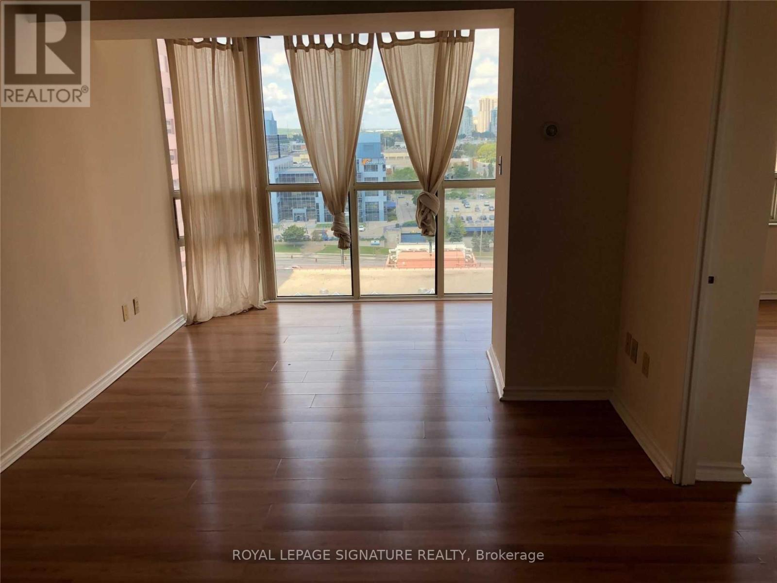 1206 - 265 Enfield Place, Mississauga, Ontario L5B 3Y7 - Photo 4 - W13702366