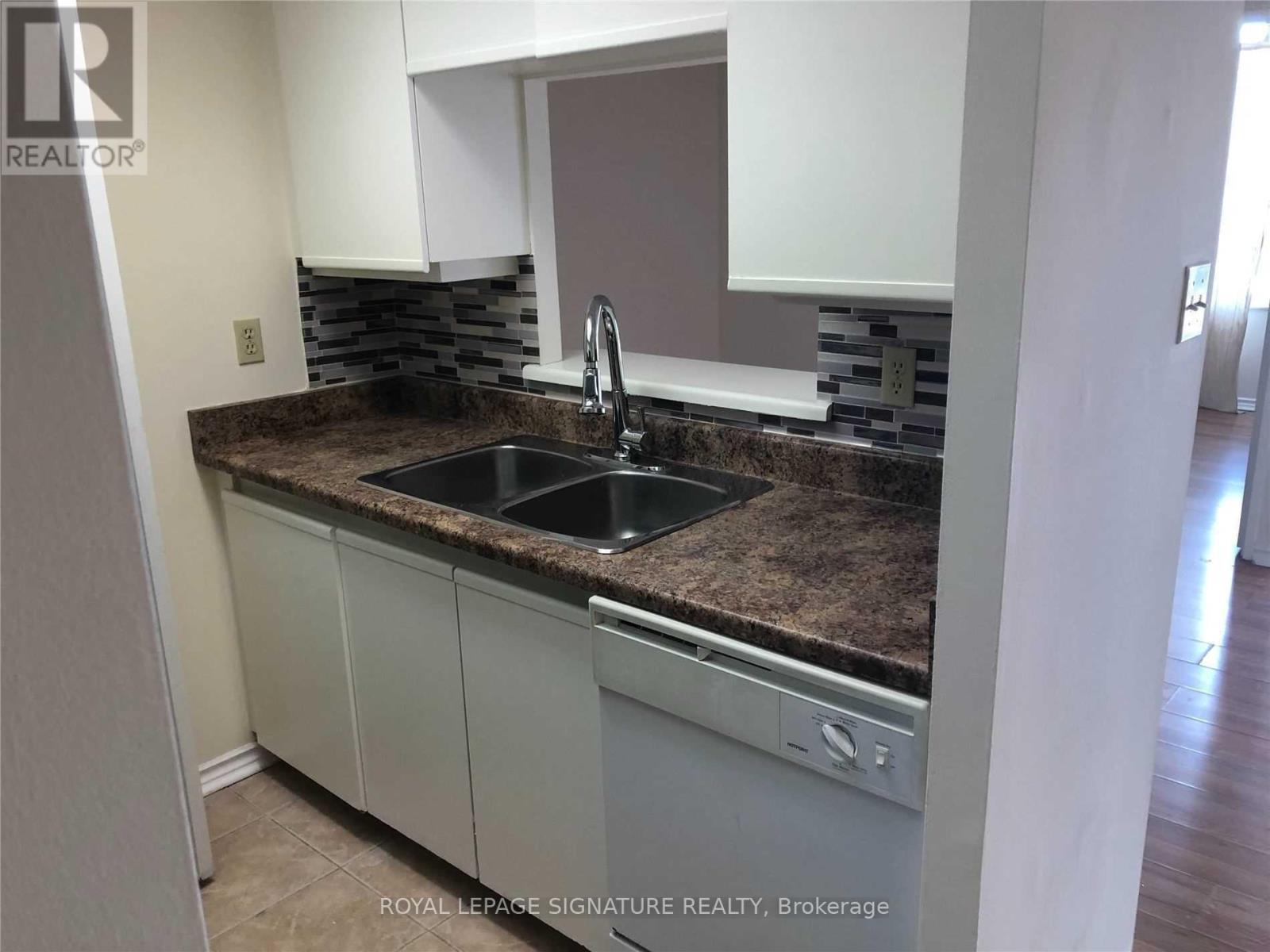 1206 - 265 Enfield Place, Mississauga, Ontario L5B 3Y7 - Photo 7 - W13702366