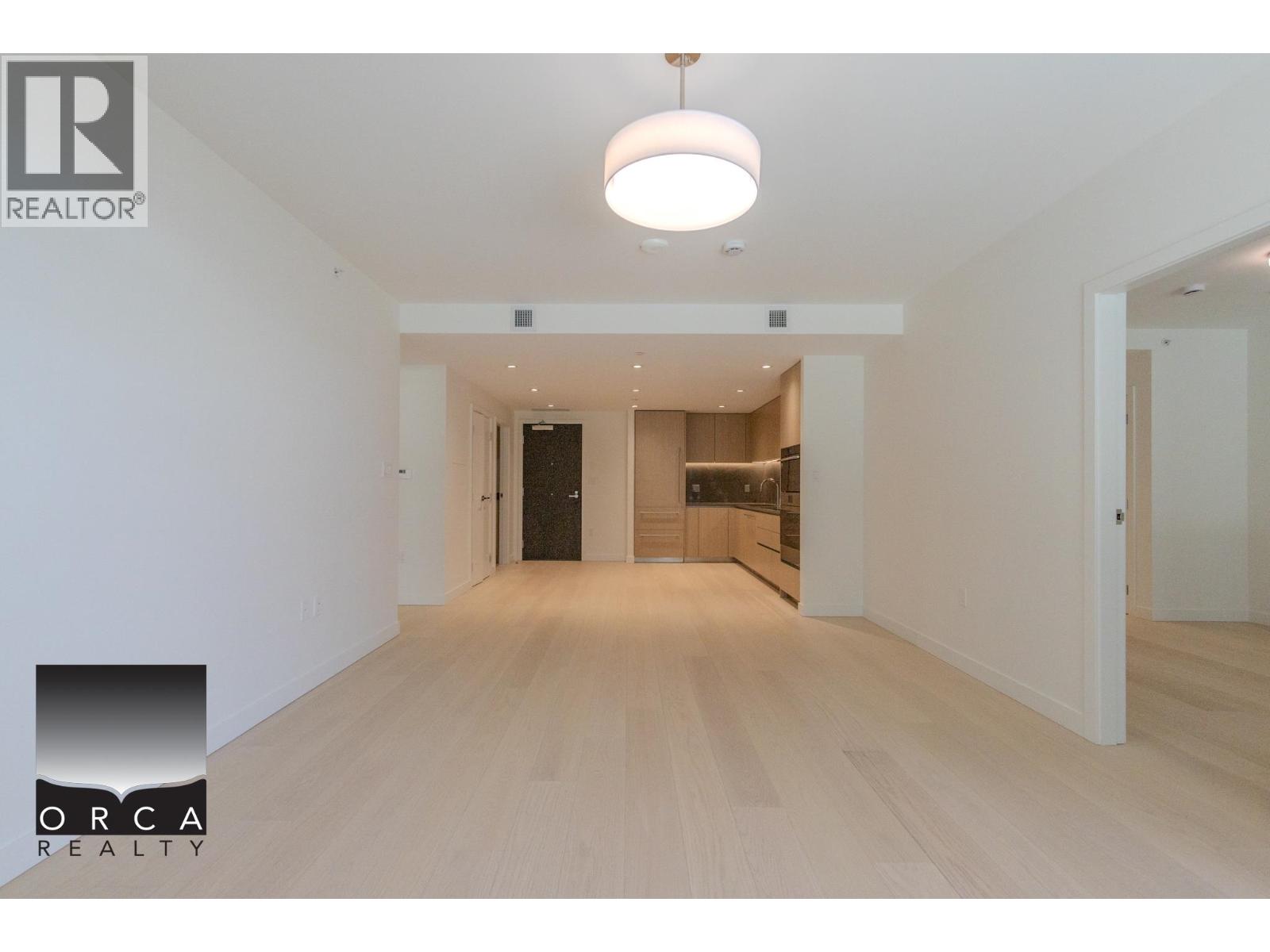 305 777 Harbour Way, North Vancouver, British Columbia  V7P 0G2 - Photo 3 - R3157727