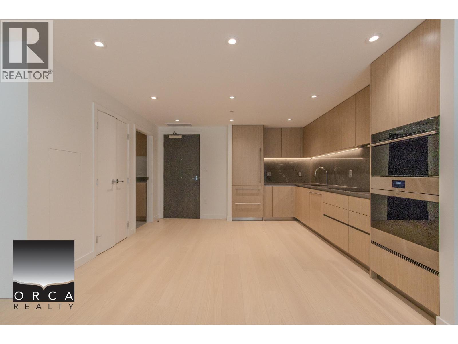 305 777 Harbour Way, North Vancouver, British Columbia  V7P 0G2 - Photo 4 - R3157727