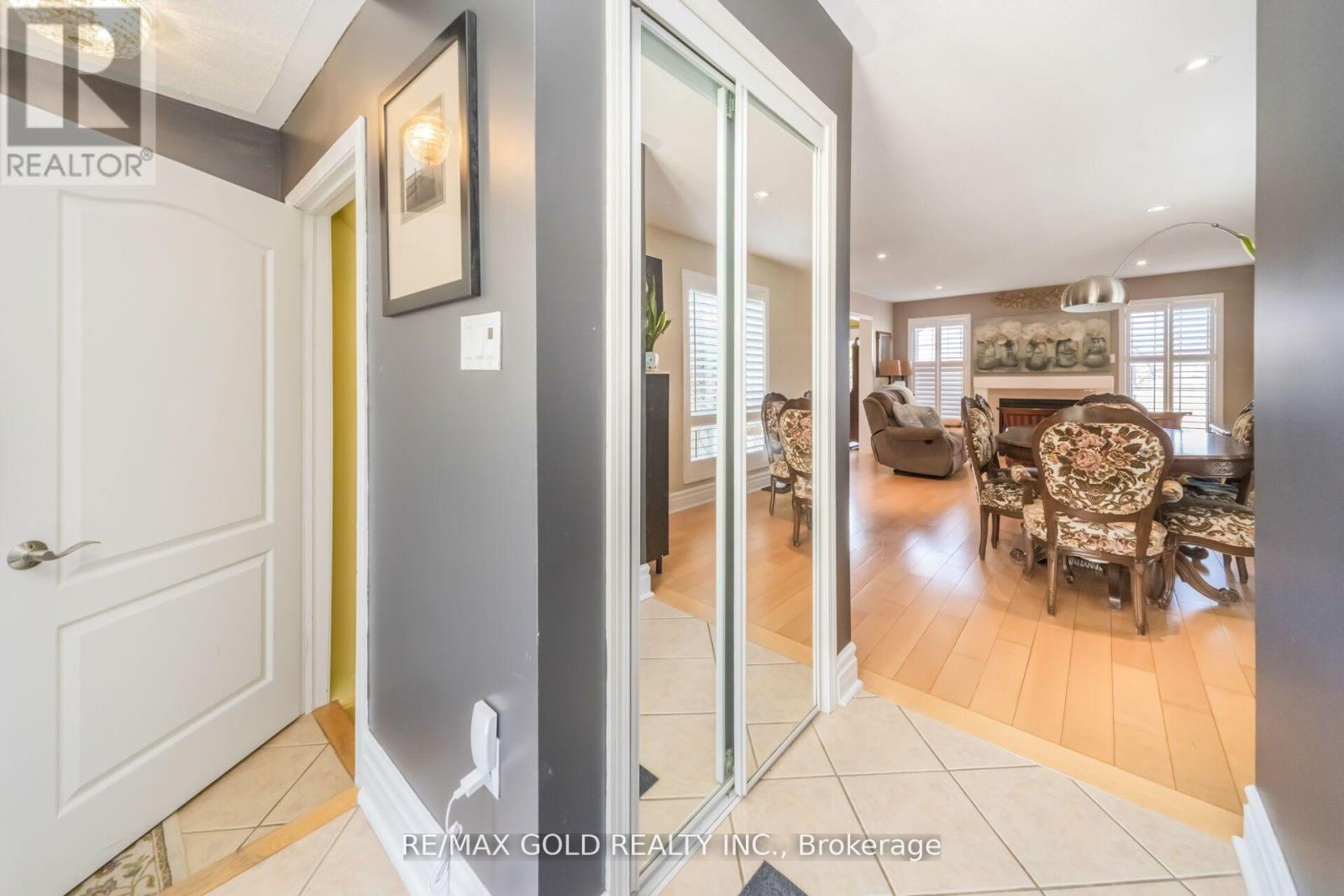 70 Sweetwood Circle, Brampton, Ontario L7A 2X7 - Photo 7 - W13455272
