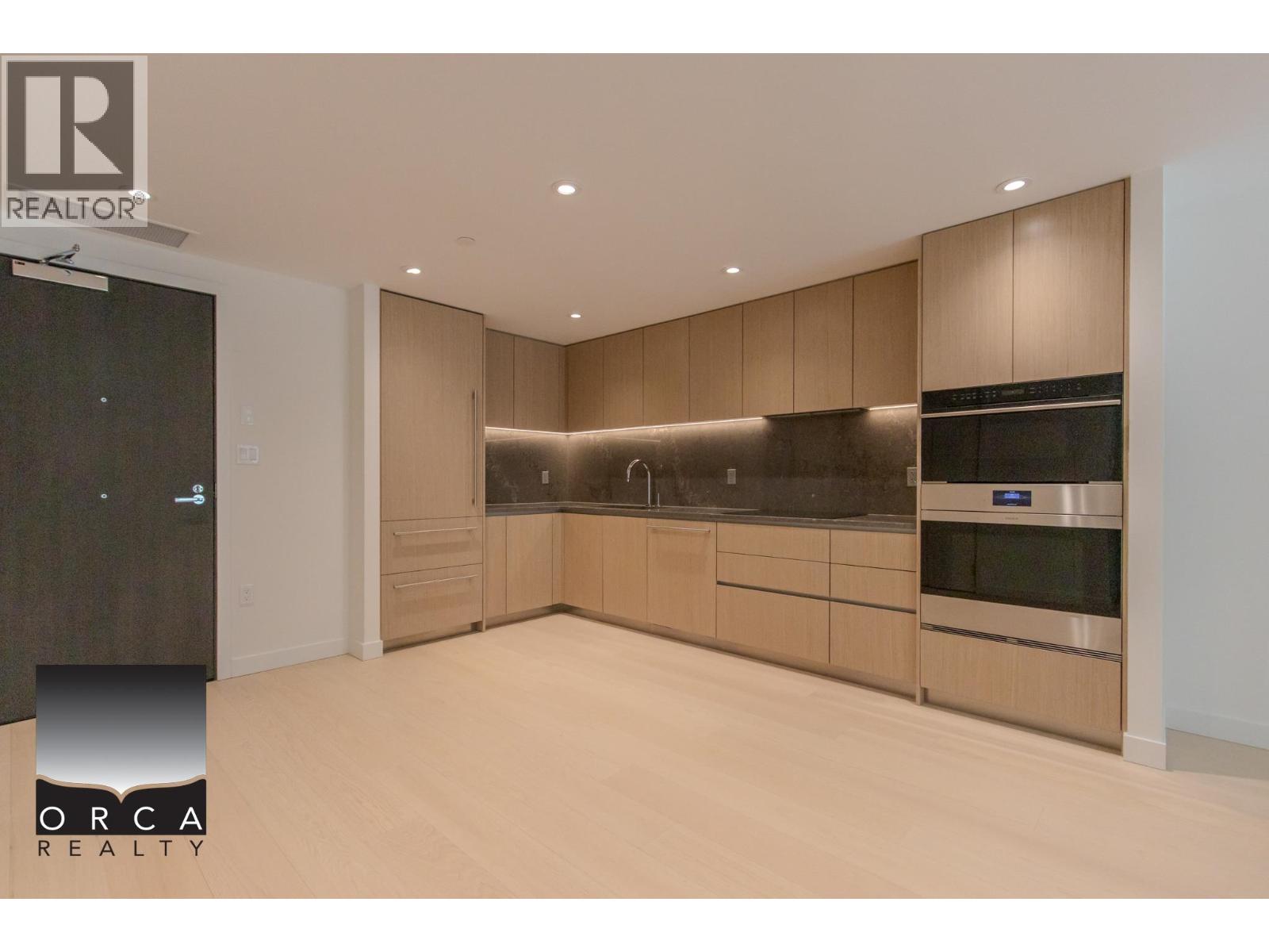 305 777 Harbour Way, North Vancouver, British Columbia  V7P 0G2 - Photo 11 - R3157727