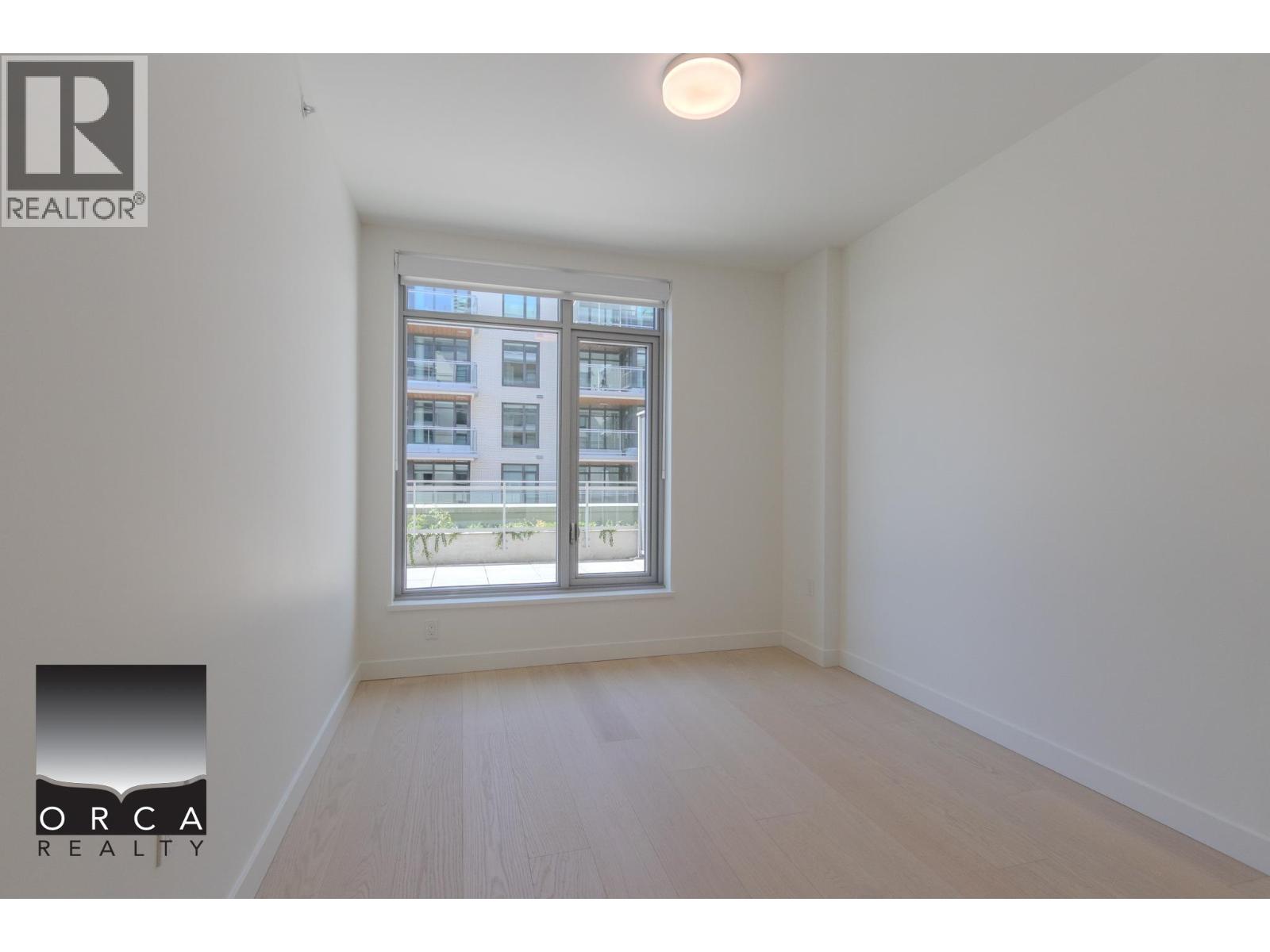305 777 Harbour Way, North Vancouver, British Columbia  V7P 0G2 - Photo 9 - R3157727