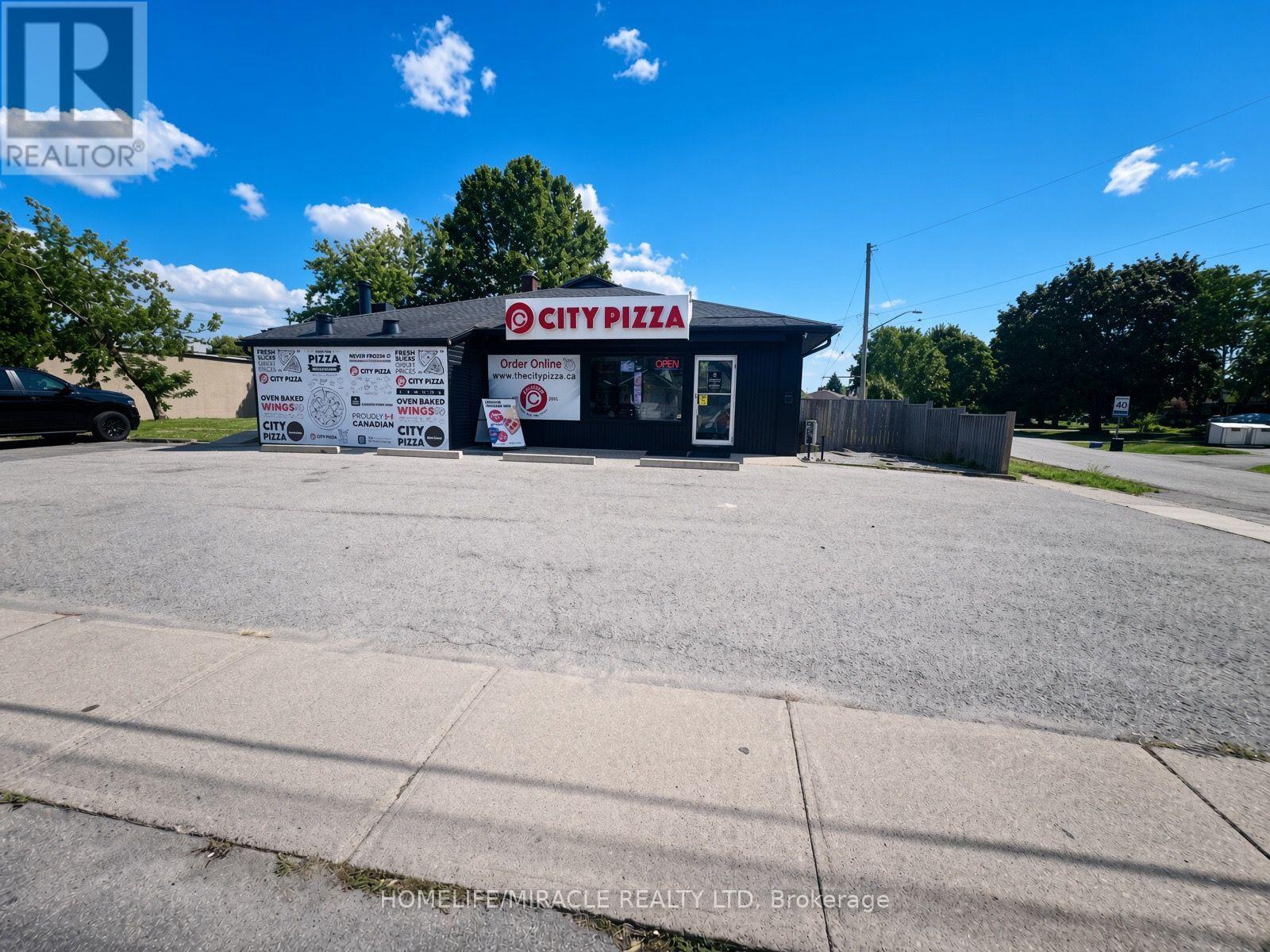 530 Scott Street, St. Catharines, Ontario  L2M 3X5 - Photo 9 - X13702166