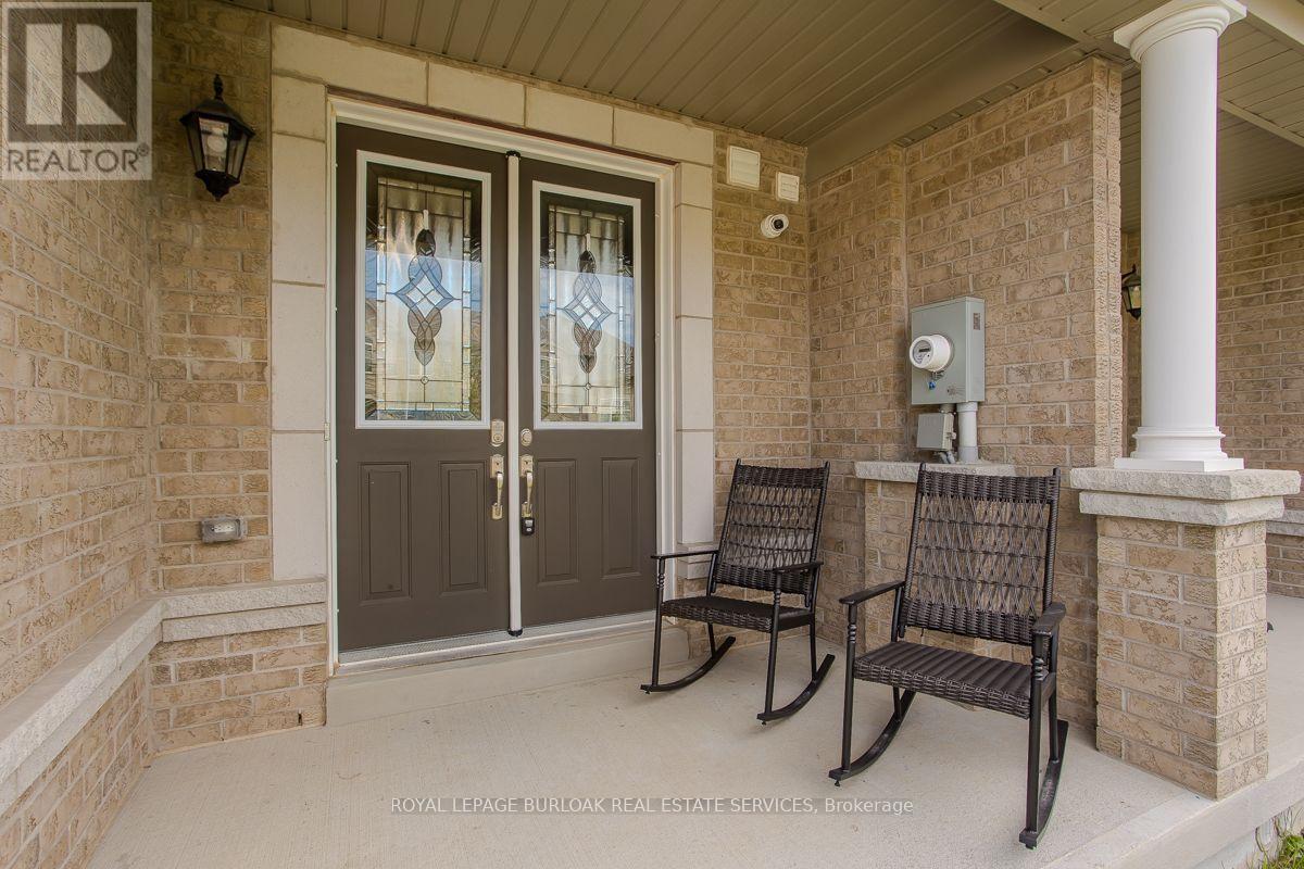 11 Cooley Grove, Hamilton, Ontario L9K 0J7 - Photo 2 - X13702358