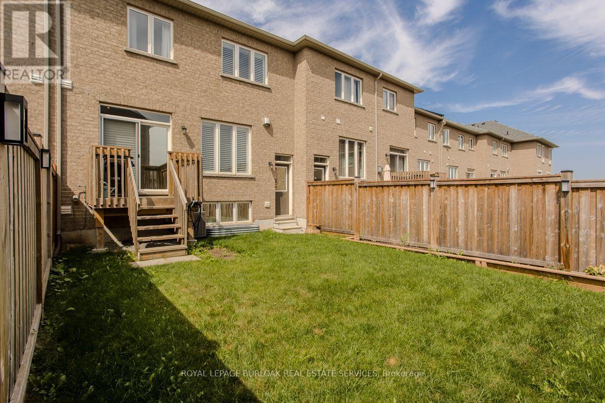 11 Cooley Grove, Hamilton, Ontario L9K 0J7 - Photo 8 - X13702358