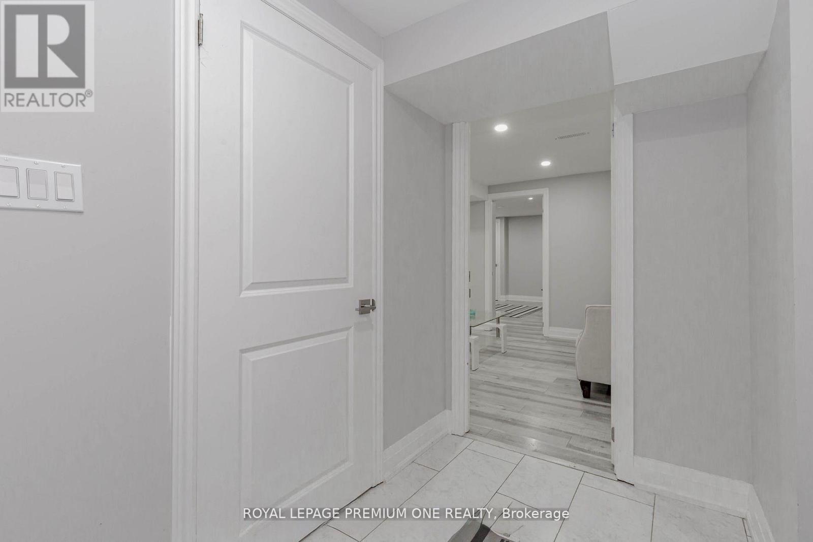 Basement - 2085 Bridge Road, Oakville, Ontario L6L 2E8 - Photo 4 - W13603580