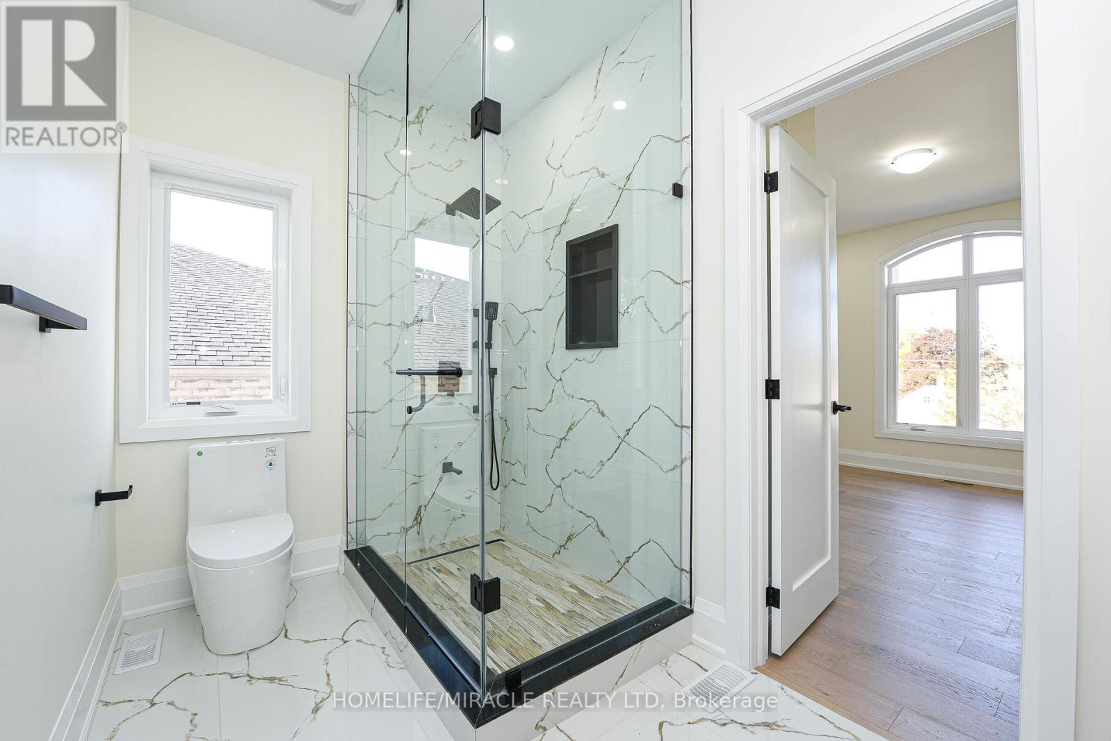 11 Hillcrest Avenue, Brampton, Ontario L6W 1Y7 - Photo 45 - W13216978