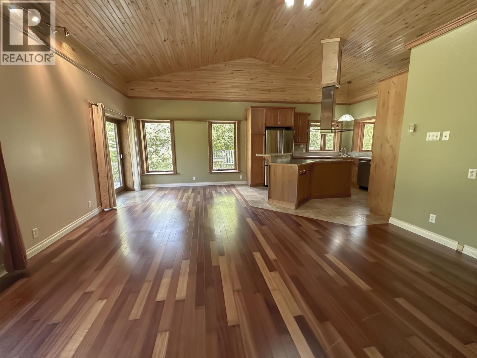 278 Robin Road, Fort St. James, British Columbia  V0J 1P0 - Photo 7 - R3157915