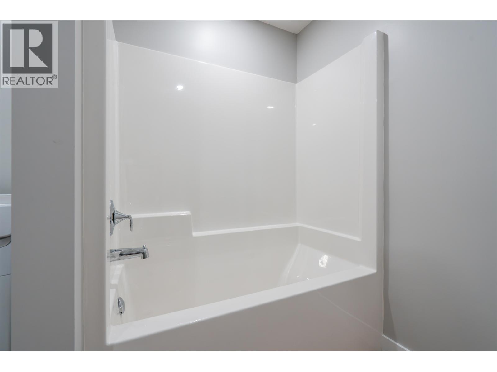 8955 Christina Road, Prince George, British Columbia  V2K 5J4 - Photo 18 - R3157935