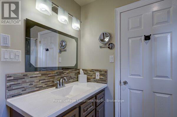 2225 Tiny Beaches Road S, Tiny, Ontario  L0L 1P0 - Photo 26 - S13702330