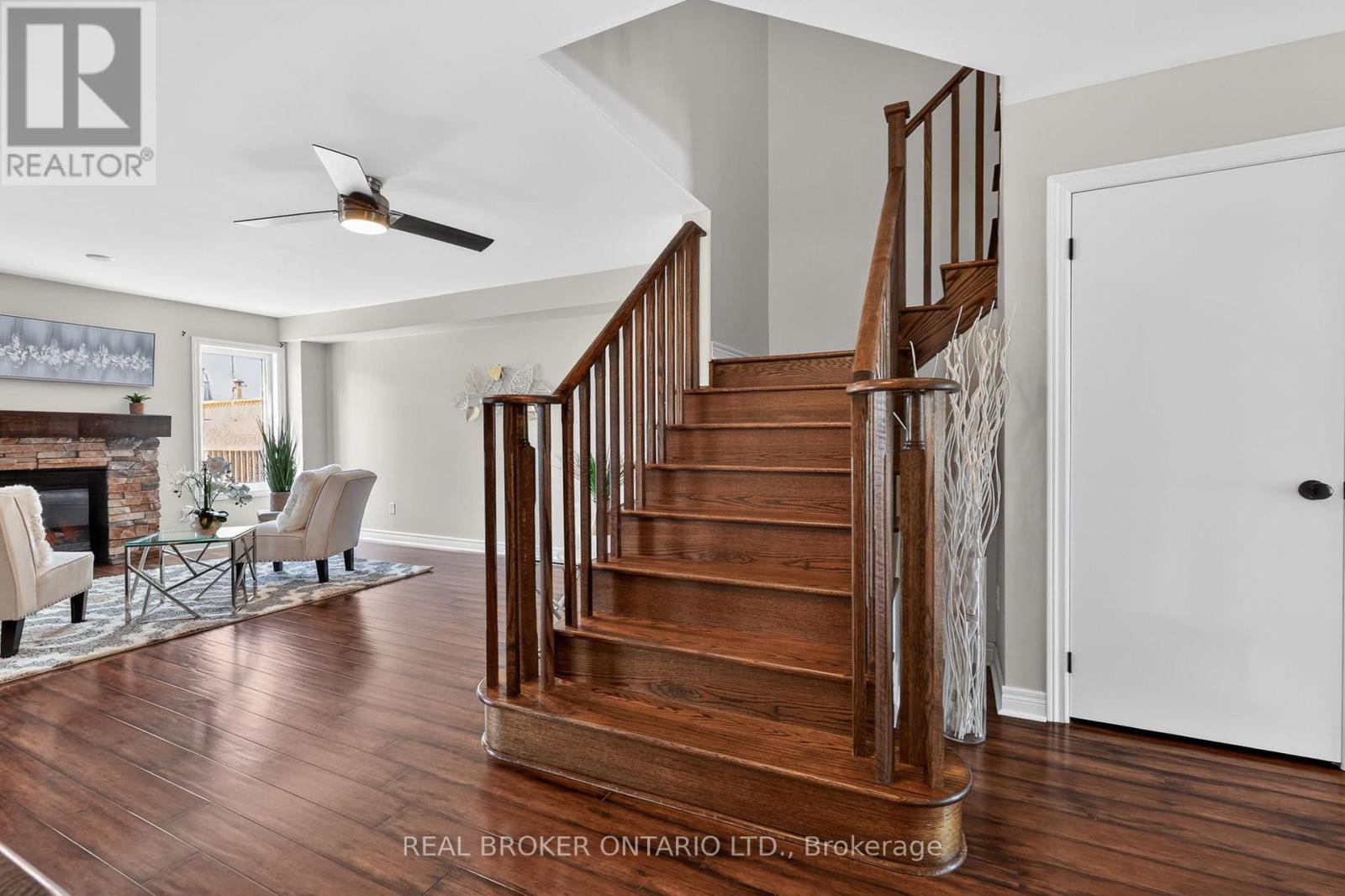 12 Masters Crescent, Georgian Bay, Ontario  L0K 1S0 - Photo 3 - X13546366