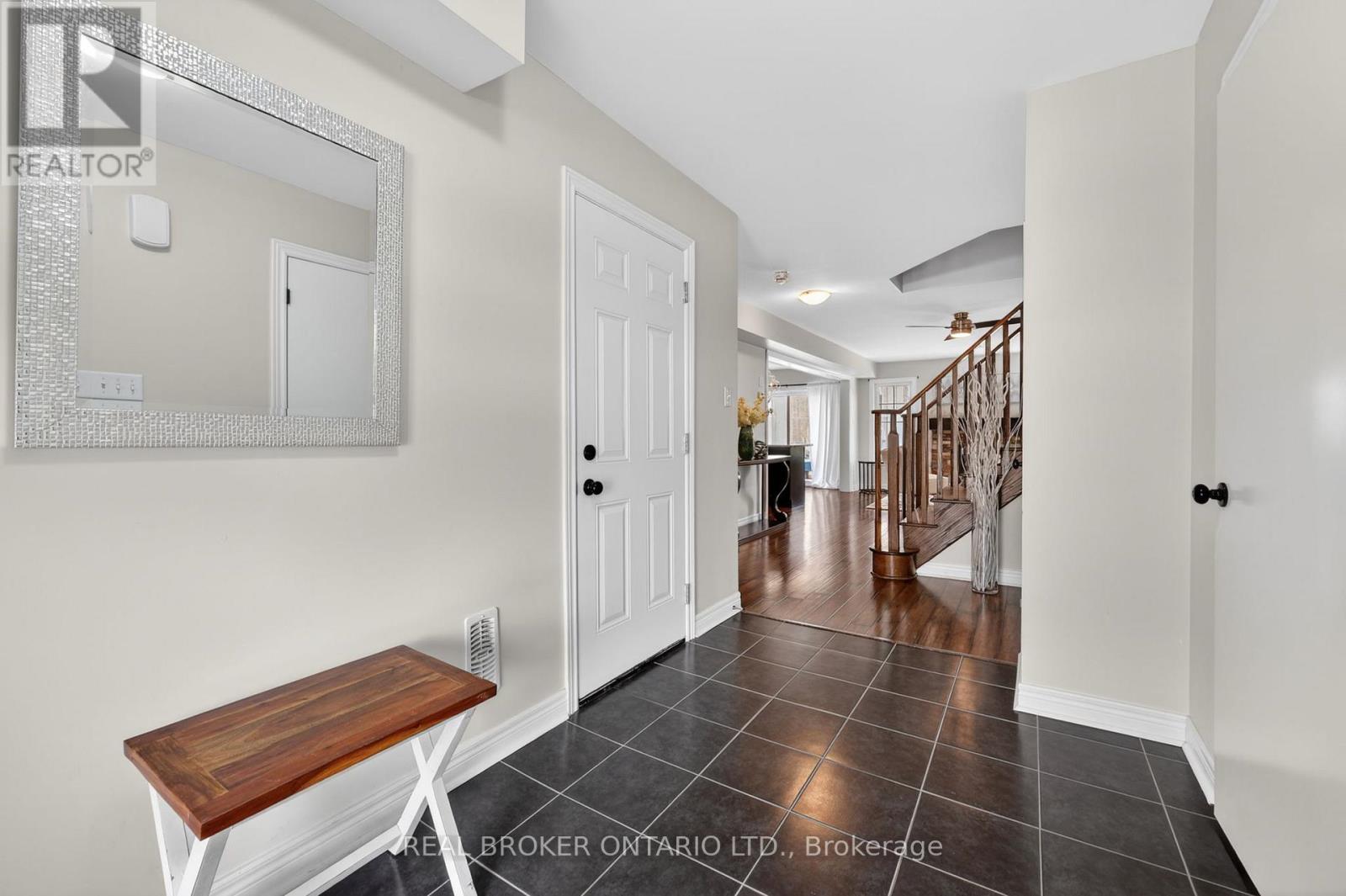12 Masters Crescent, Georgian Bay, Ontario  L0K 1S0 - Photo 2 - X13546366