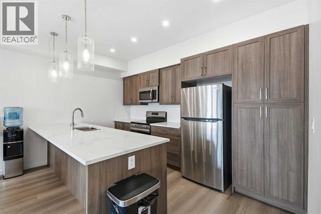 105 South Point Manor SW, Airdrie, Alberta  T4B 5M8 - Photo 10 - A2339290