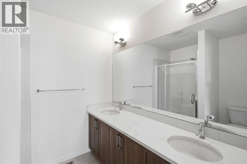 105 South Point Manor SW, Airdrie, Alberta  T4B 5M8 - Photo 17 - A2339290