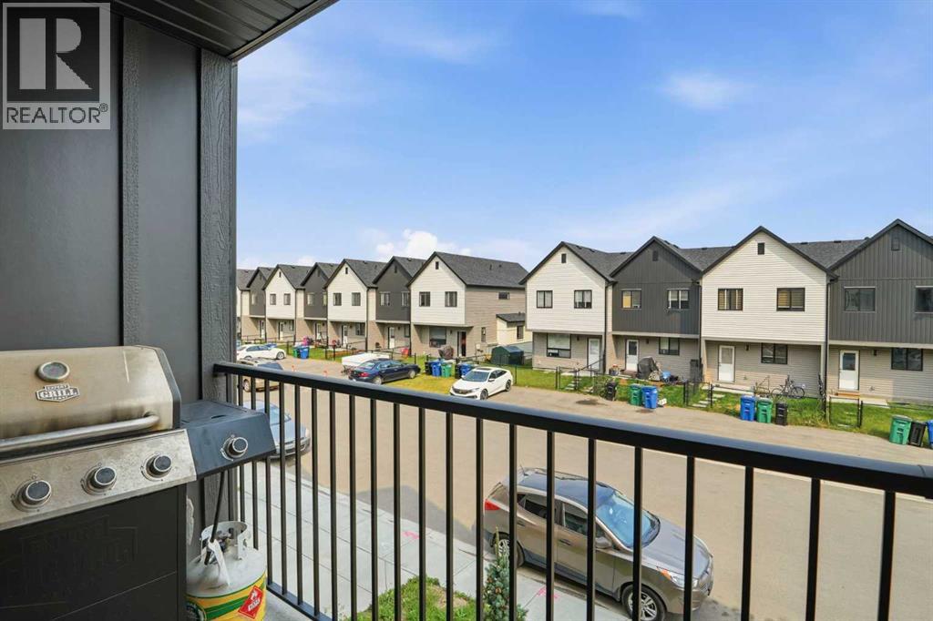 105 South Point Manor SW, Airdrie, Alberta  T4B 5M8 - Photo 5 - A2339290