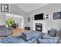2177 Breckenridge Court, Kelowna, British Columbia V1V 1W2 - Photo 10 - 10398384