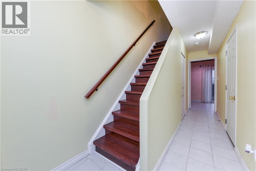 85 Enmount Drive, Brampton, Ontario  L6T 4C9 - Photo 5 - 40815473