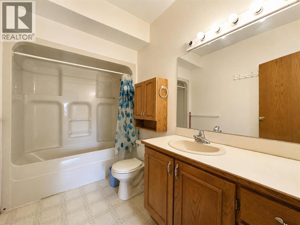 59 Edgebrook Circle NW, Calgary, Alberta  T3A 5A4 - Photo 38 - A2304775