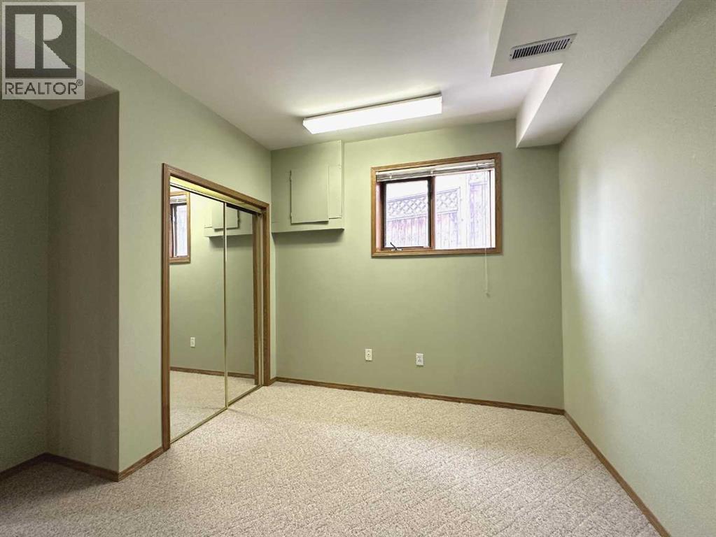 59 Edgebrook Circle NW, Calgary, Alberta  T3A 5A4 - Photo 32 - A2304775