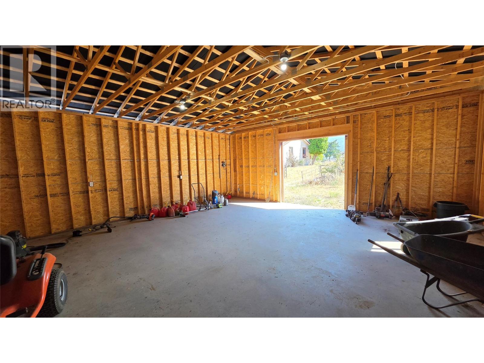 8544 Westsyde Road, Kamloops, British Columbia  V2B 8S3 - Photo 7 - 10398449