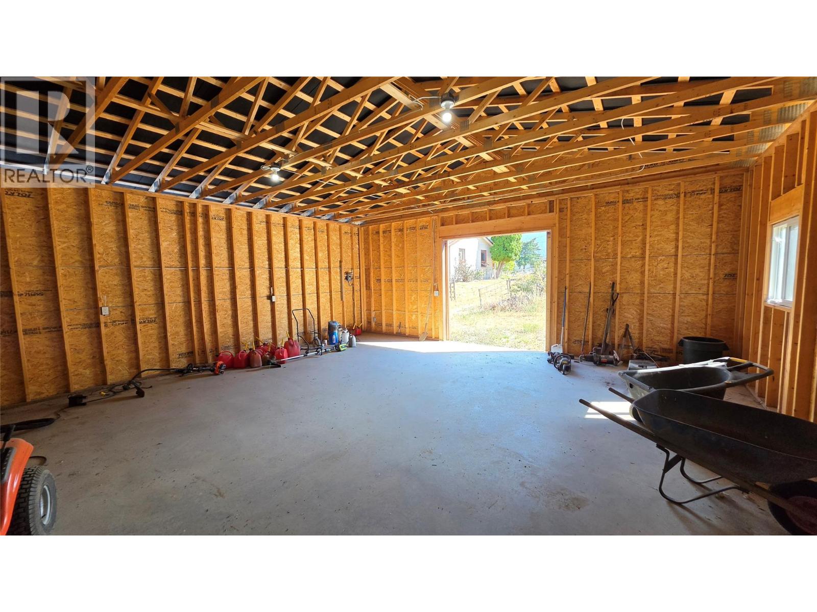 8544 Westsyde Road, Kamloops, British Columbia  V2B 8S3 - Photo 6 - 10398449