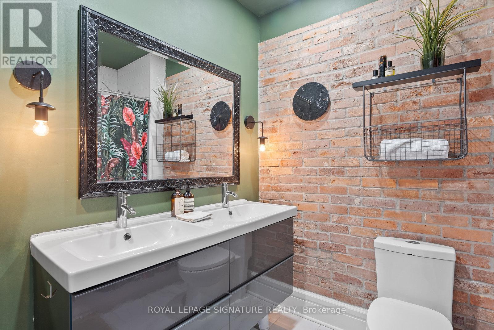 28 Minto Street, Toronto, Ontario  M4L 1B6 - Photo 13 - E13702378