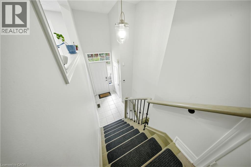 1575 South Parade Court Unit# 19, Mississauga, Ontario  L5M 6E9 - Photo 6 - 40856333