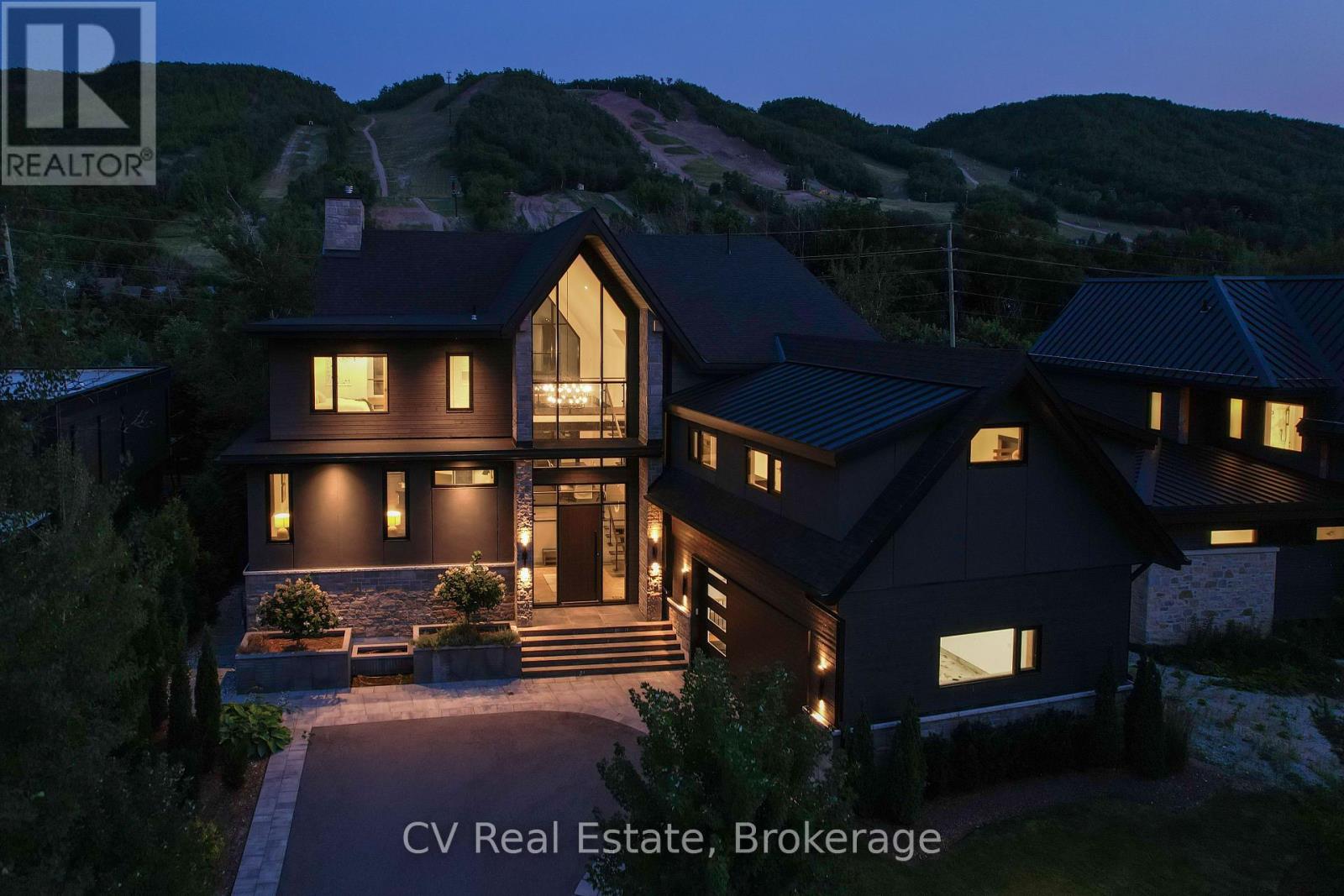 152 Delphi Lane, Blue Mountains, Ontario  N0H 1J0 - Photo 1 - X13702392