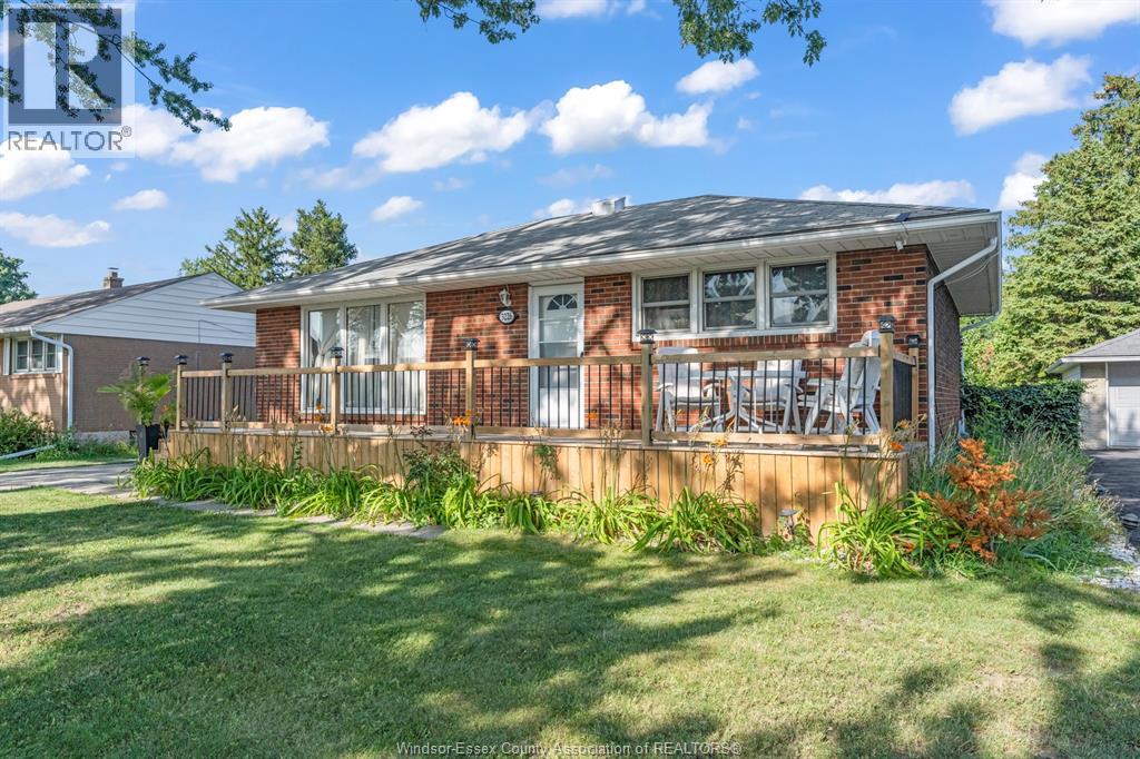 3226 WOODLAWN AVENUE, Windsor, Ontario