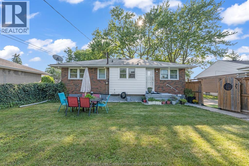 3226 Woodlawn Avenue, Windsor, Ontario  N8W 2J2 - Photo 32 - 26020494