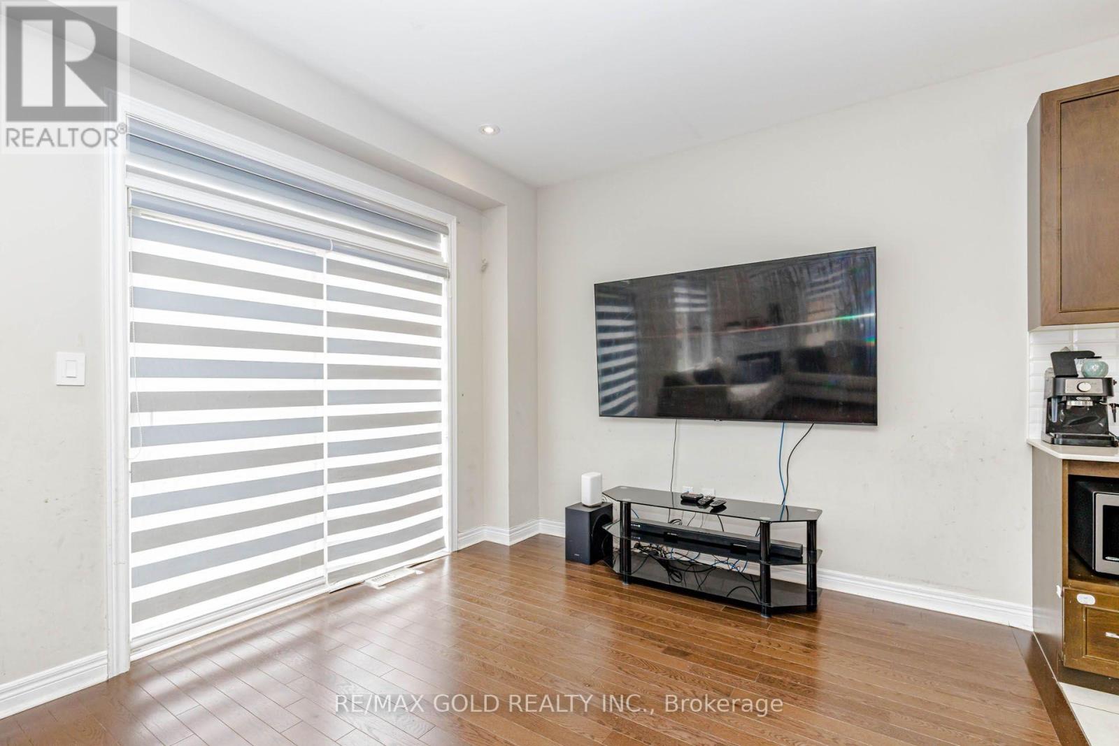 3 Dale Meadows Road, Brampton, Ontario  L7A 4Z9 - Photo 14 - W13702398