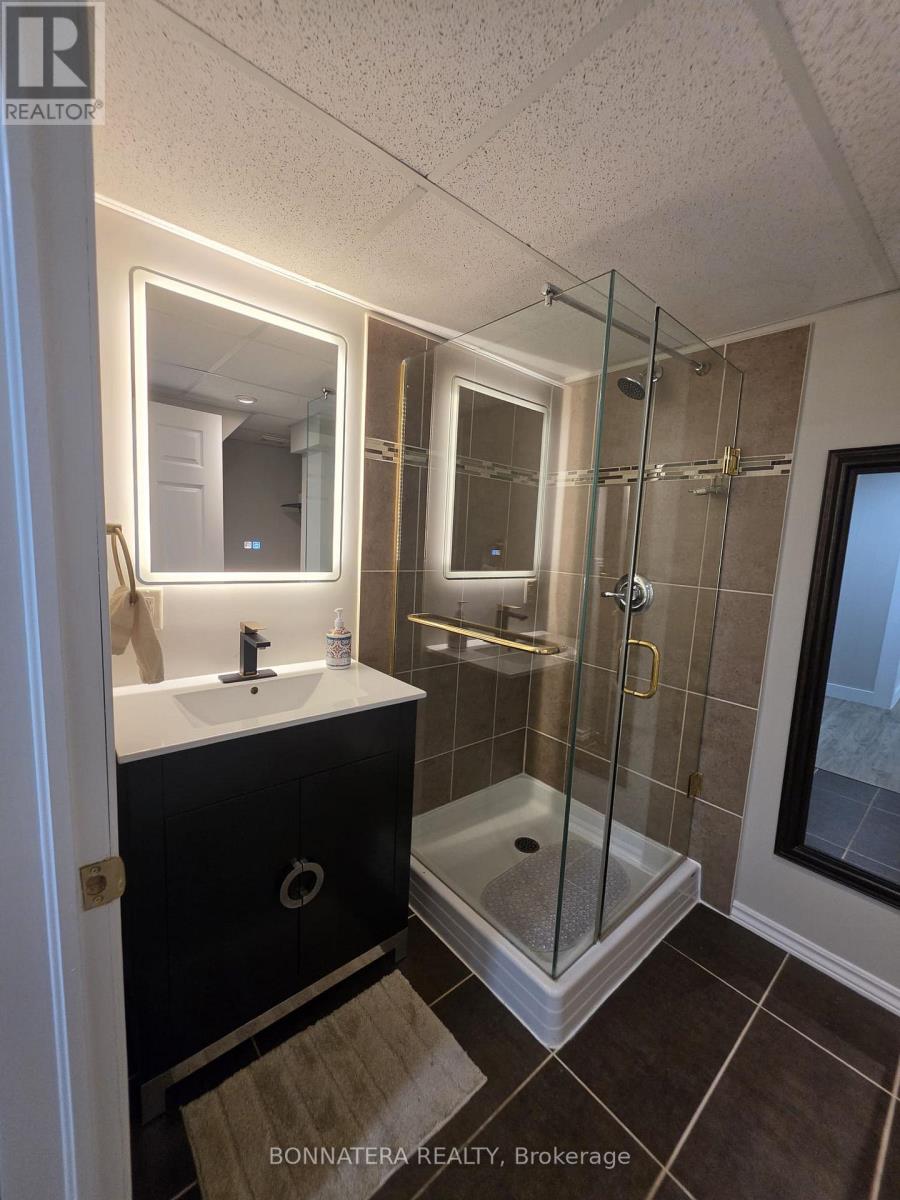 14 Northwood Drive, Brampton, Ontario  L6X 2L2 - Photo 12 - W13702430