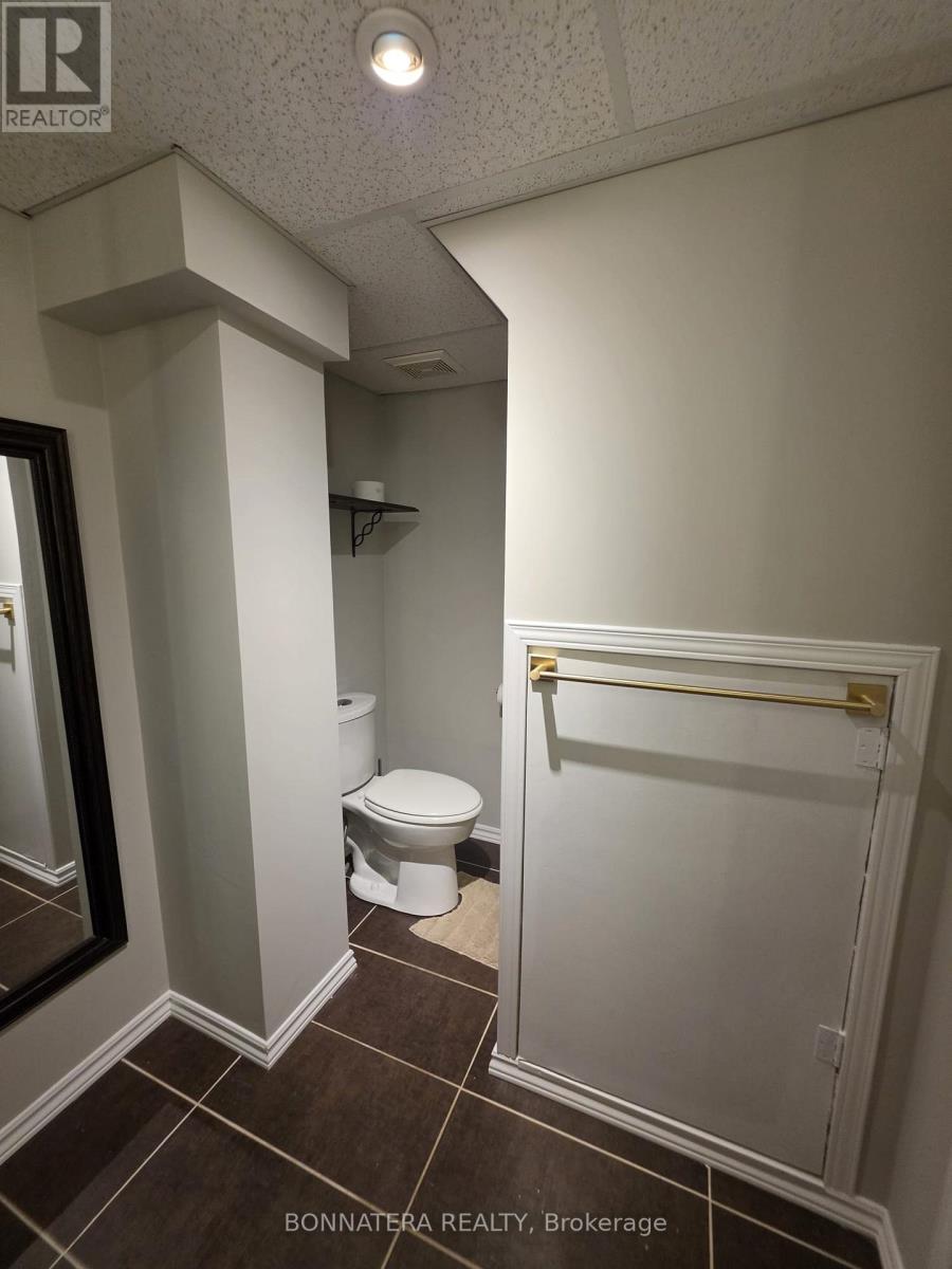 14 Northwood Drive, Brampton, Ontario  L6X 2L2 - Photo 13 - W13702430