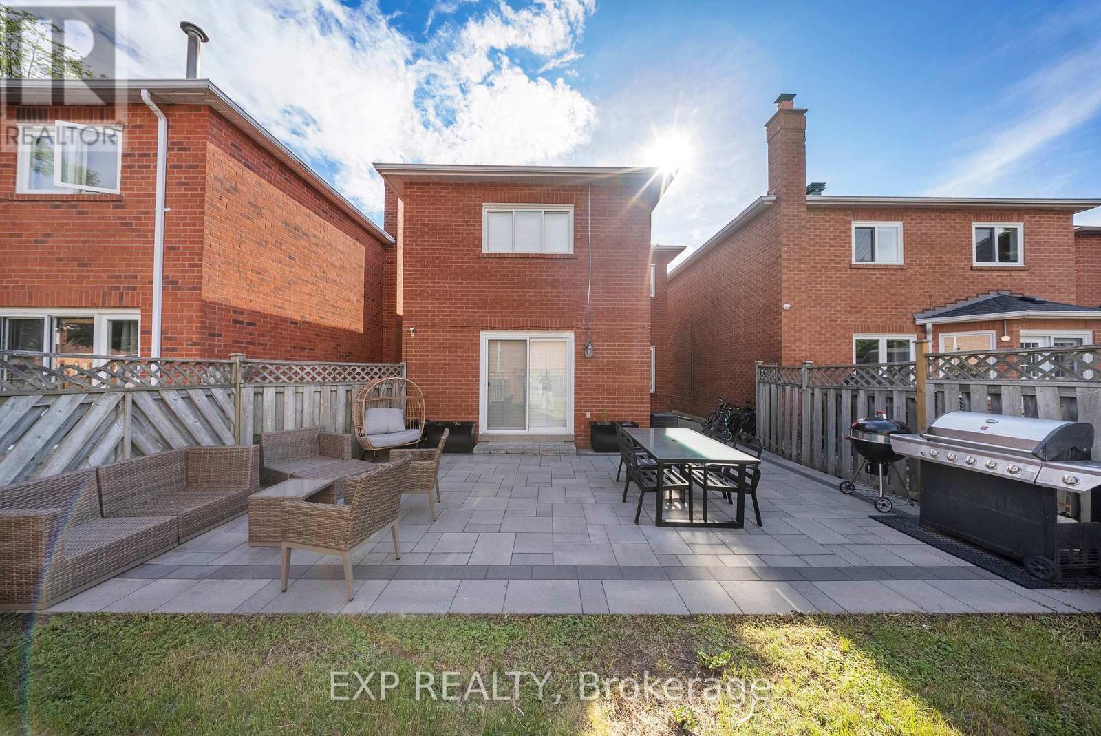 42 Fieldnest Crescent, Whitby, Ontario  L1R 1Z6 - Photo 32 - E13611628