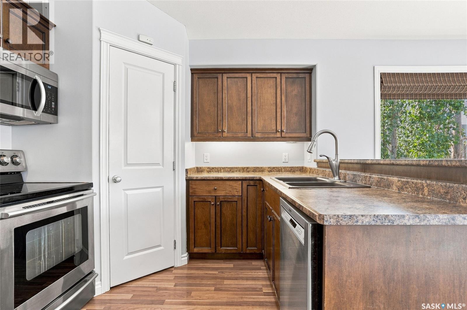 318 Lucyk Crescent, Saskatoon, Saskatchewan  S7W 0E8 - Photo 6 - SK046256