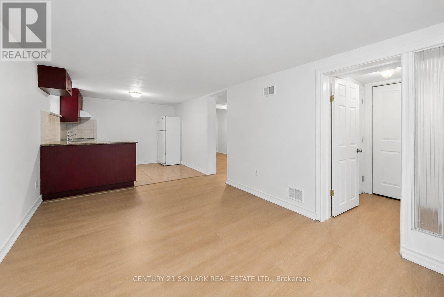 Basement - 18 Jodphur Avenue, Toronto, Ontario  M9M 2J4 - Photo 4 - W13701192