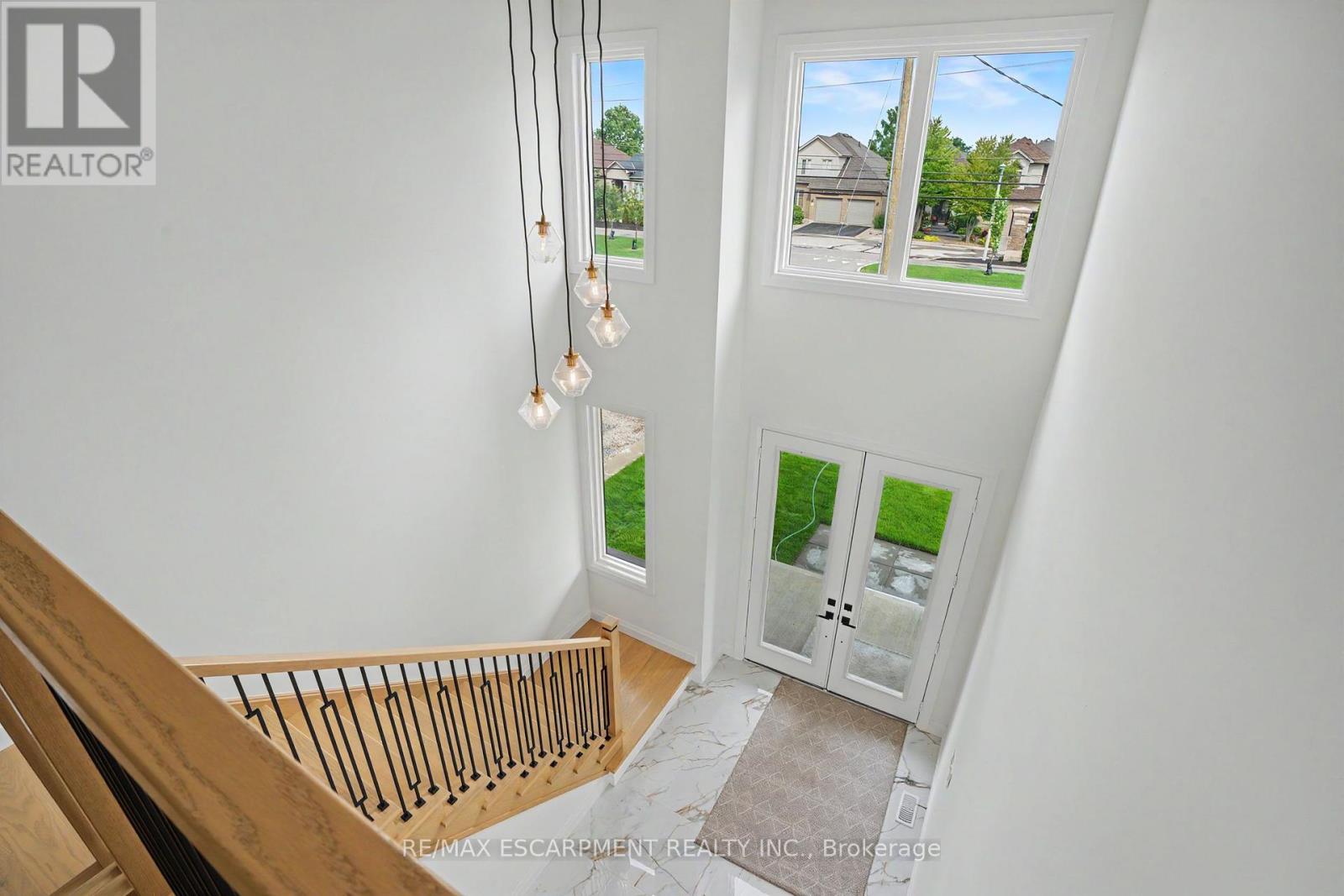 386 Southcote Road, Hamilton, Ontario  L9G 2W3 - Photo 20 - X12556752