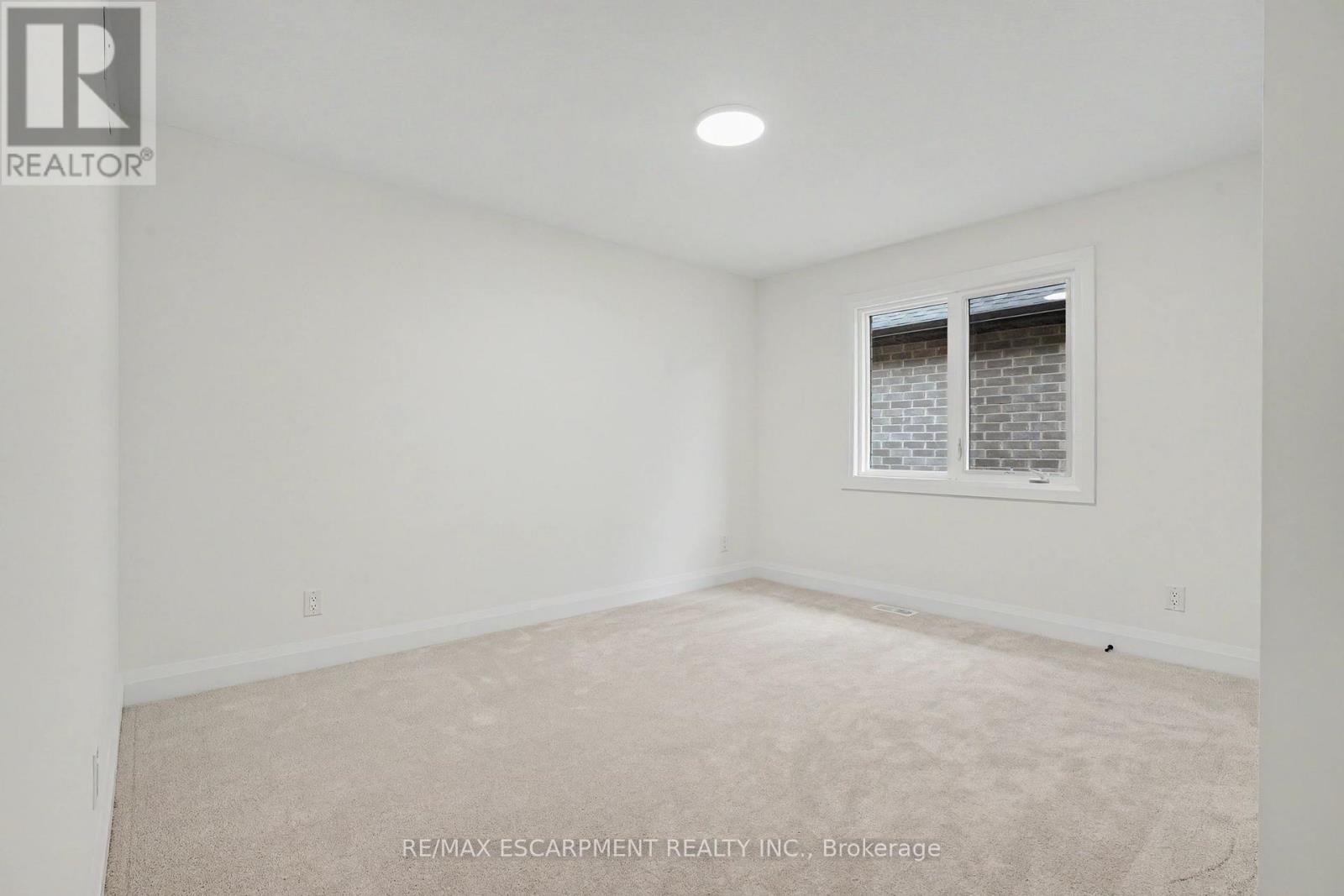 386 Southcote Road, Hamilton, Ontario  L9G 2W3 - Photo 26 - X12556752