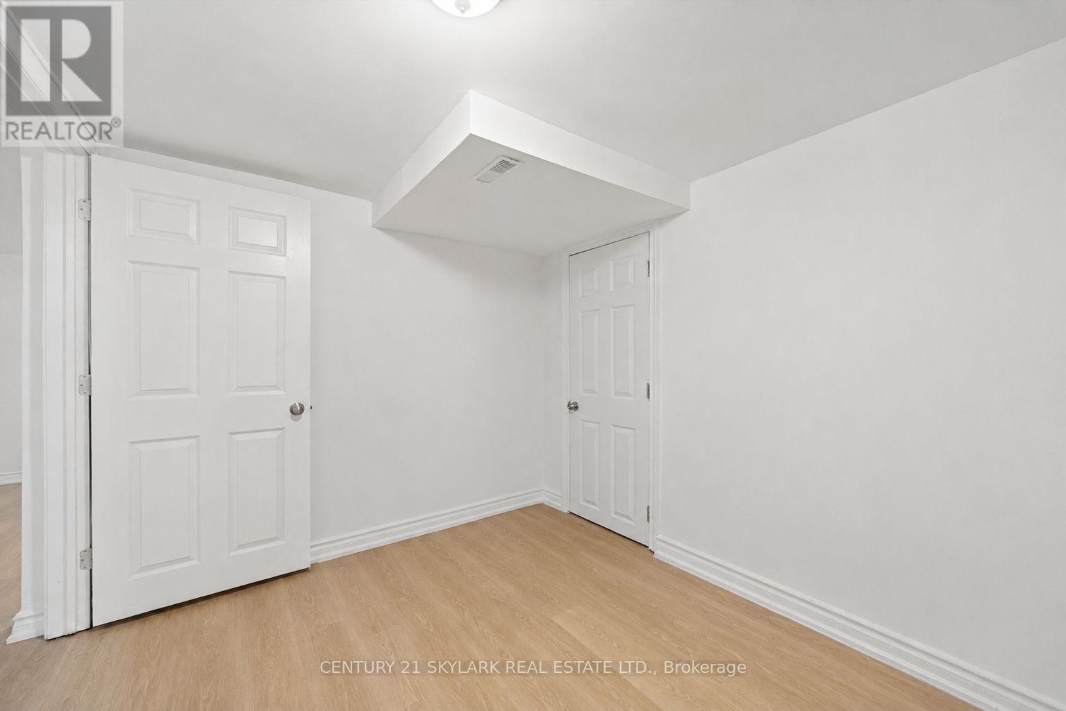 Basement - 18 Jodphur Avenue, Toronto, Ontario  M9M 2J4 - Photo 7 - W13701192