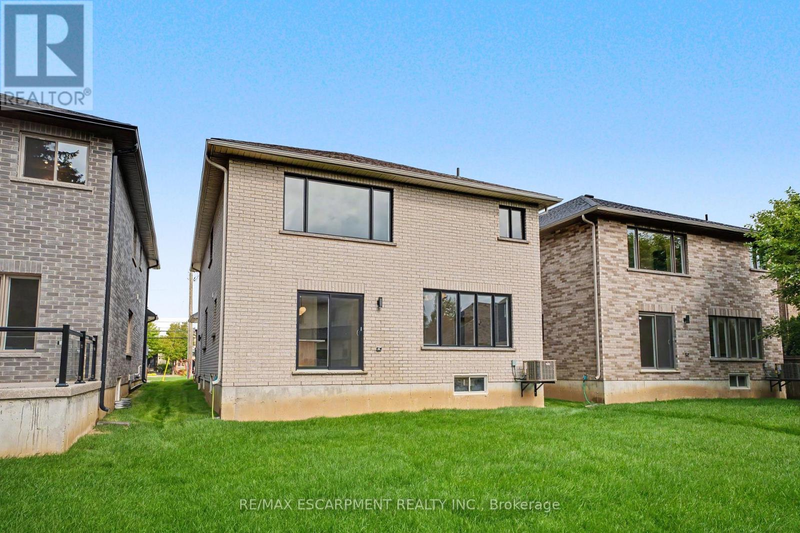 386 Southcote Road, Hamilton, Ontario  L9G 2W3 - Photo 37 - X12556752