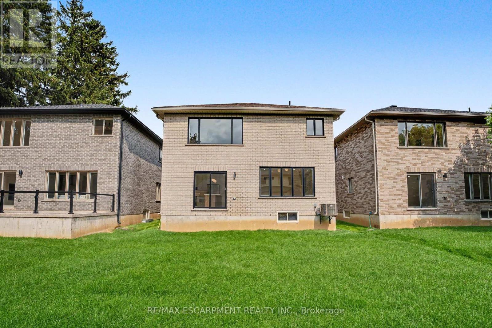 386 Southcote Road, Hamilton, Ontario  L9G 2W3 - Photo 36 - X12556752