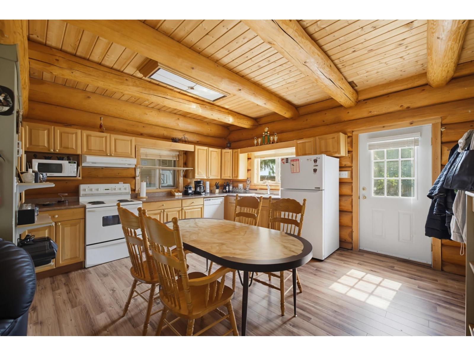 71788 Meadow Road, Sunshine Valley, Sunshine Valley, British Columbia  V0X 1L5 - Photo 9 - R3152076