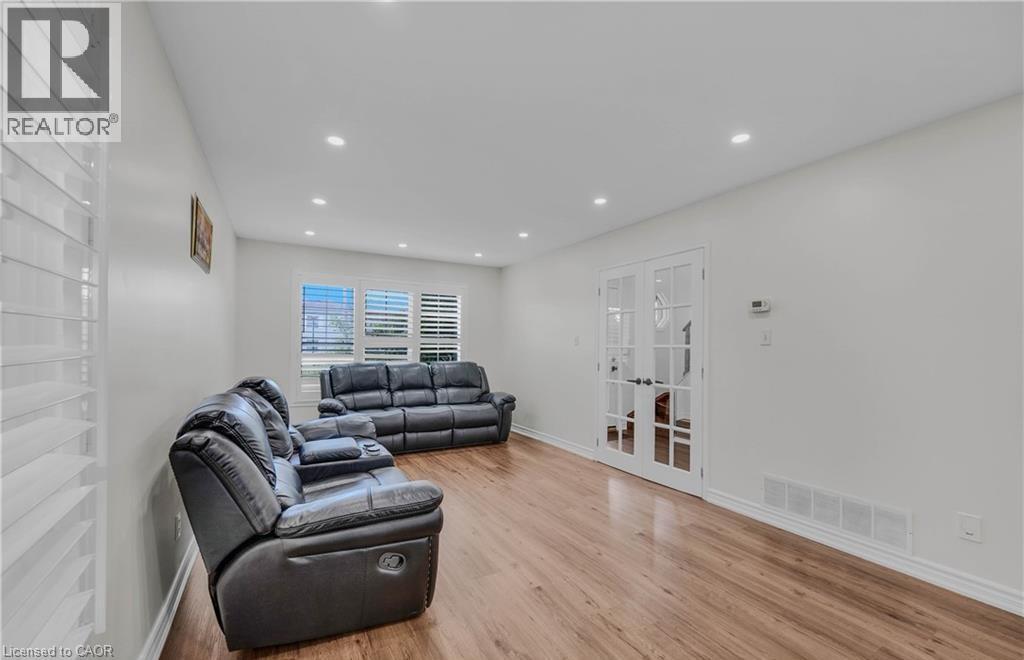 191 Stirling Macgregor Drive, Cambridge, Ontario  N1S 4Z8 - Photo 12 - 40857658