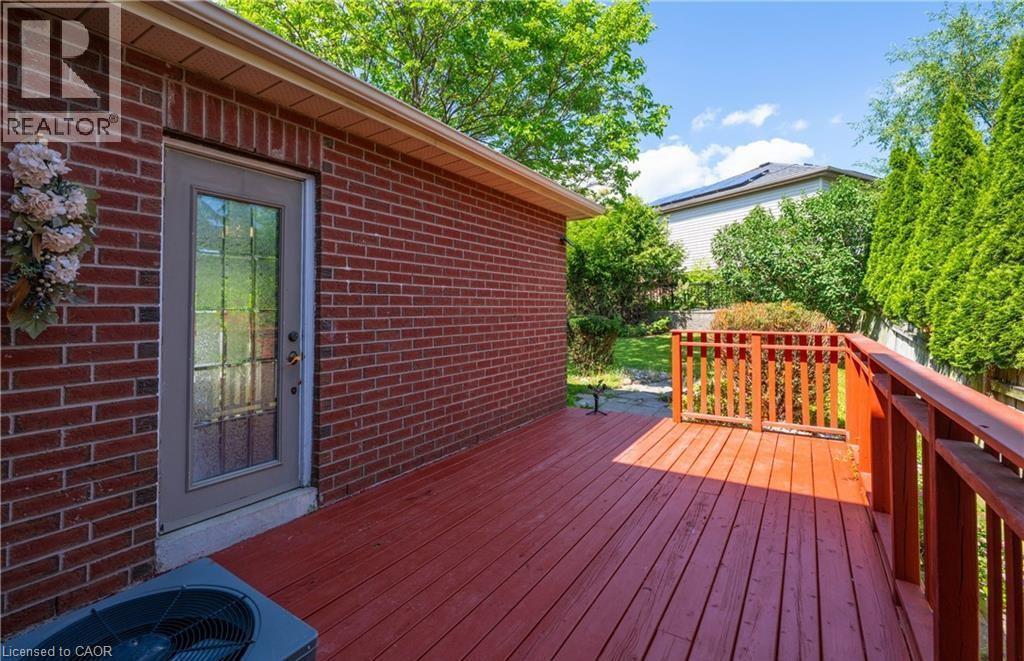 191 Stirling Macgregor Drive, Cambridge, Ontario  N1S 4Z8 - Photo 32 - 40857658